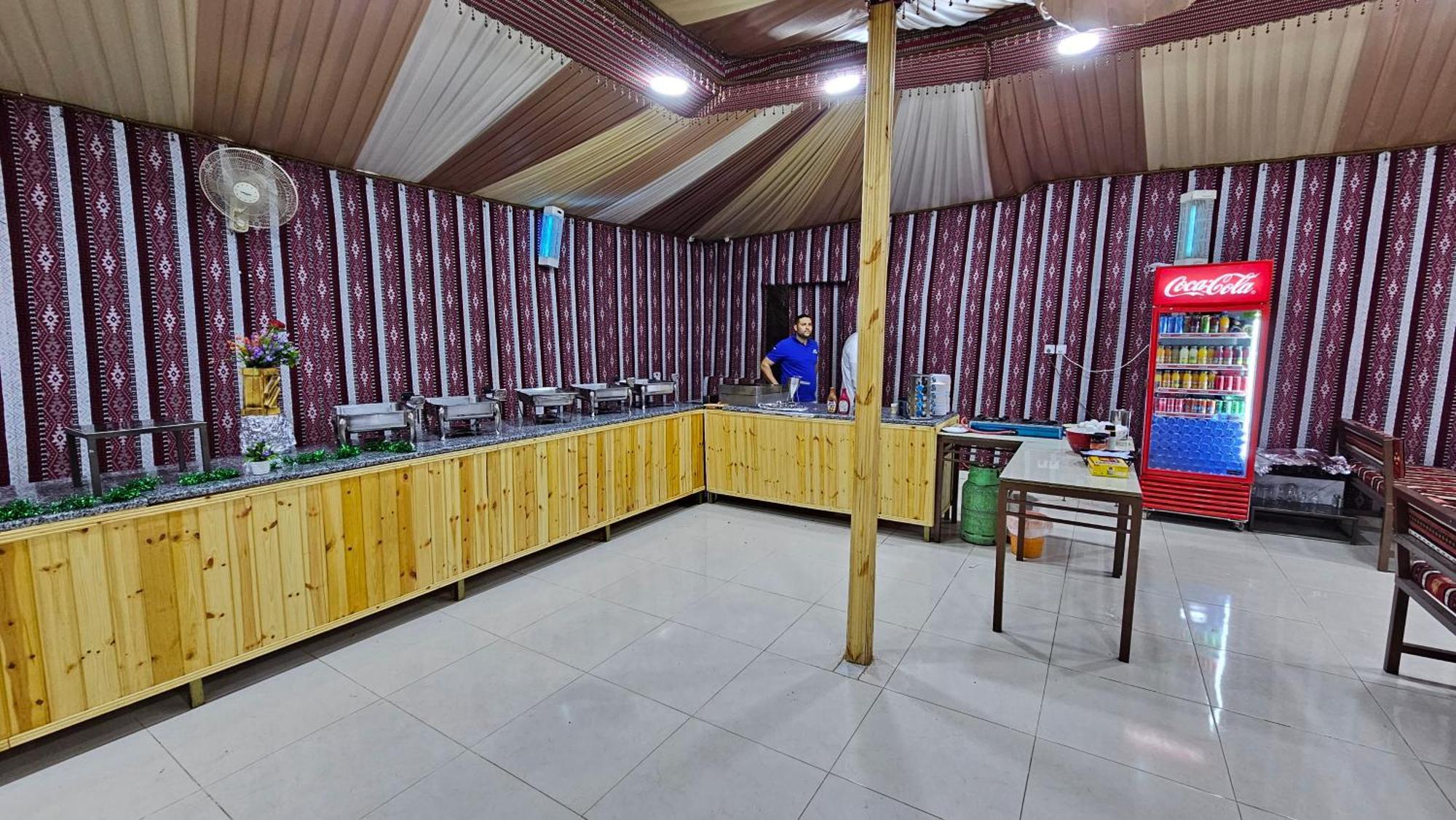 Bed and Breakfast Titanic Camp Wadi Rum Esterno foto