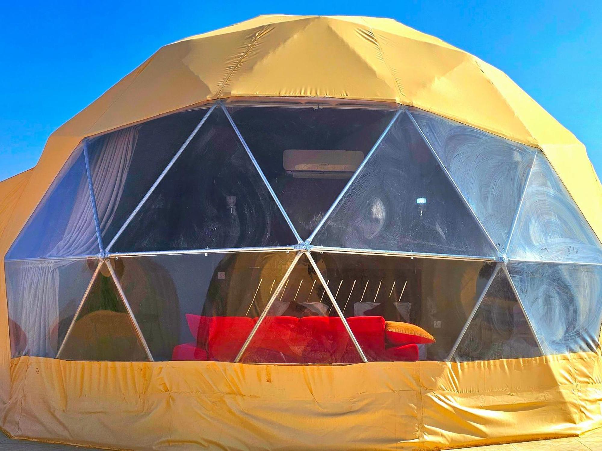 Bed and Breakfast Titanic Camp Wadi Rum Esterno foto