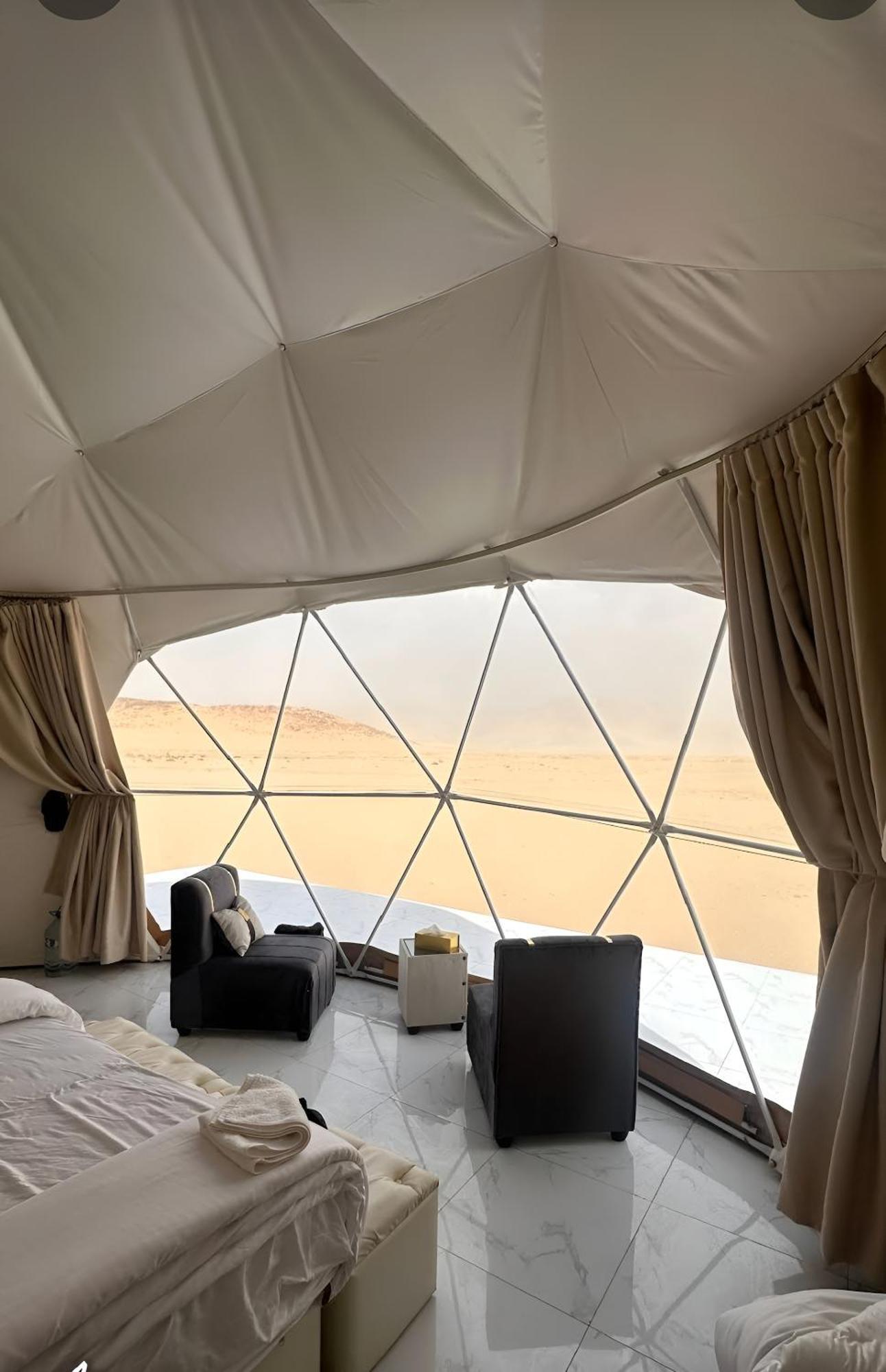 Bed and Breakfast Titanic Camp Wadi Rum Esterno foto