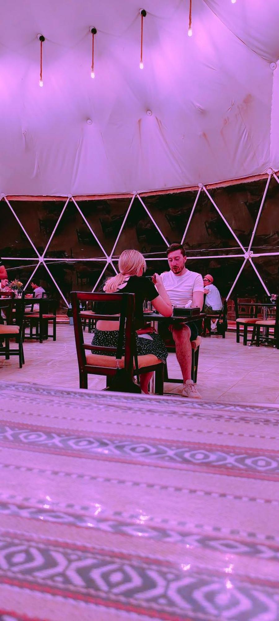 Bed and Breakfast Titanic Camp Wadi Rum Esterno foto