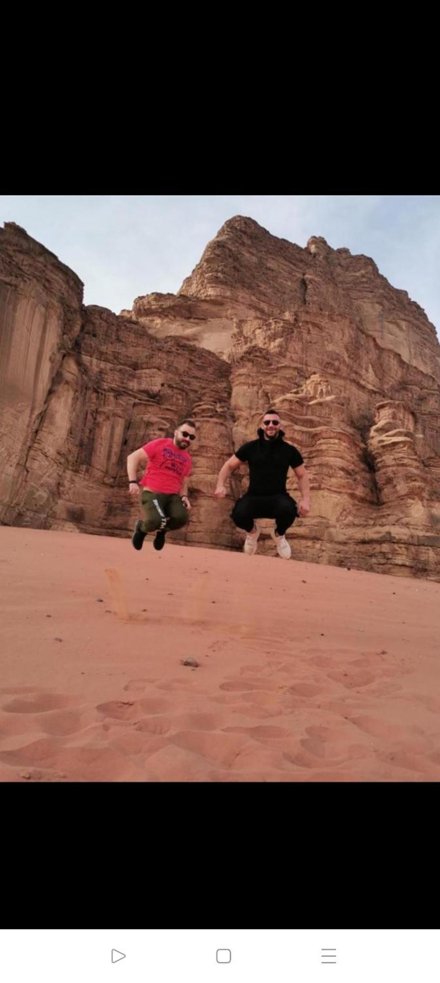 Bed and Breakfast Titanic Camp Wadi Rum Esterno foto