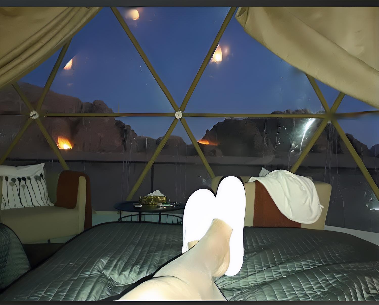 Bed and Breakfast Titanic Camp Wadi Rum Esterno foto